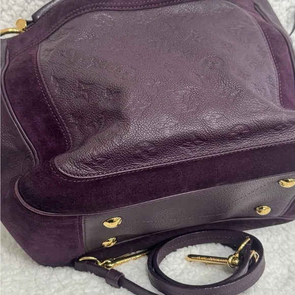 Louis Vuitton Elegant Purple Designer Women's Bag - Picture 4 of 10